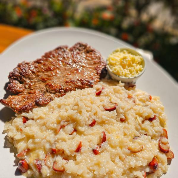Risoto de Pinhão com Filé Escalope