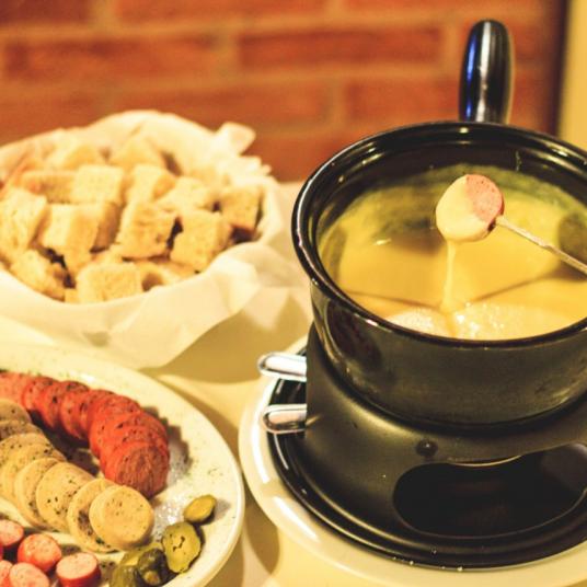 Fondue de Queijo Alemão (Para duas pessoas)