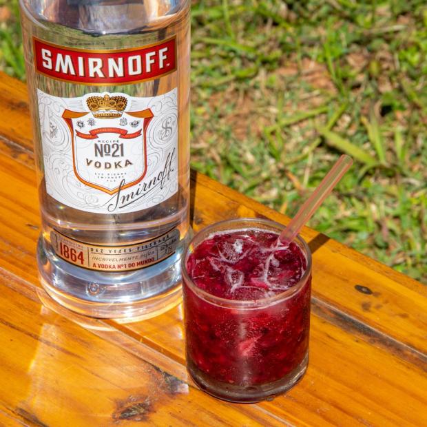 Caipiroska de Amora (vodka smirnoff)