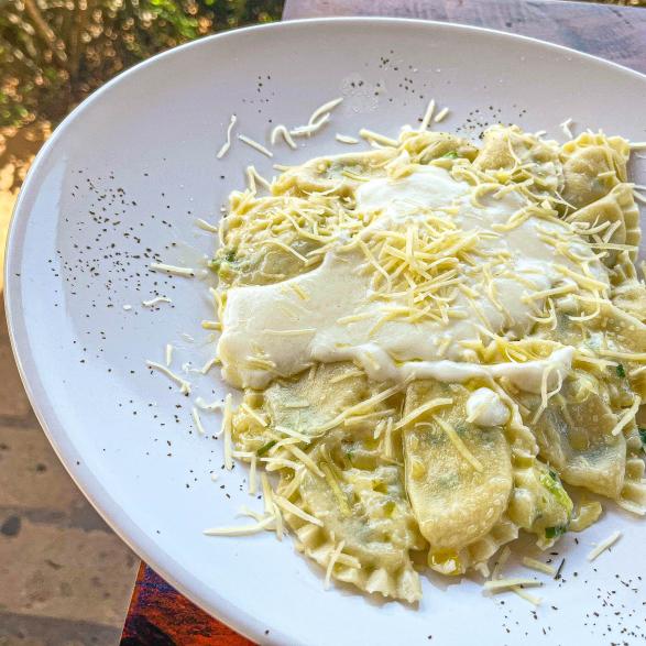 Ravioli de Camembert e Alho poró