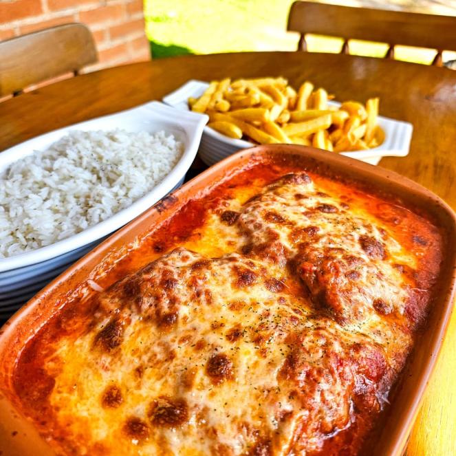 Filé à Parmegiana (para duas pessoas)