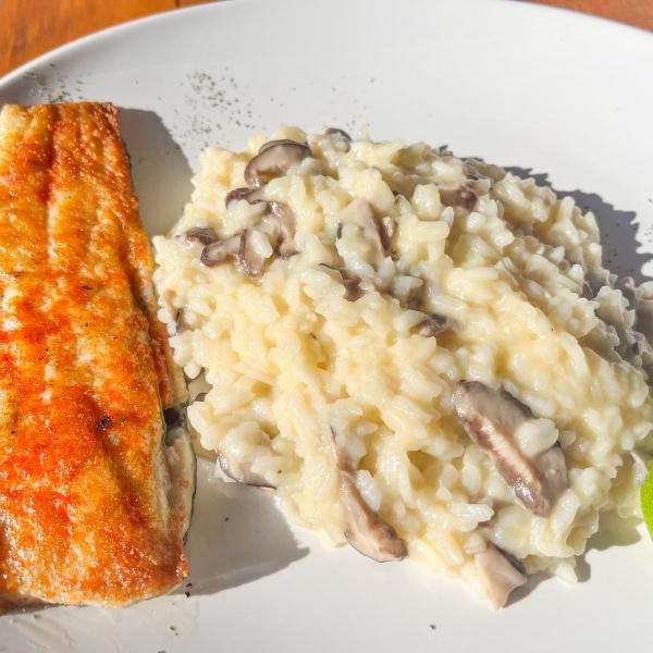 Risoto de Paris (champignon) com Filé de Truta